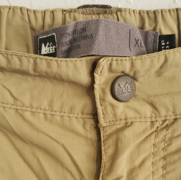 REI Outdoor Shorts - Picture 2 of 4